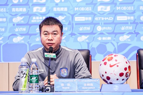 股票配资博客 记者：津门虎4-2击败国安但比赛惨烈，于根伟没有任何高兴表情